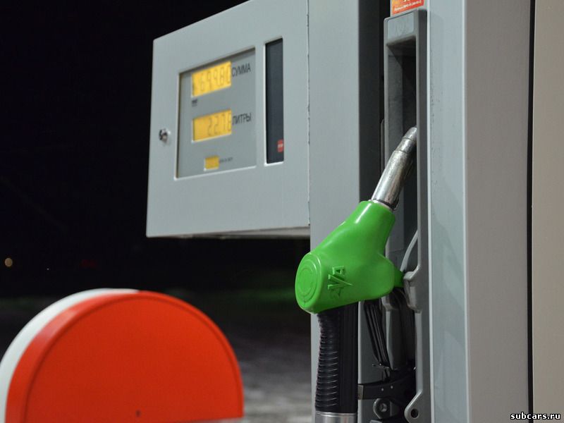 Цены на бензин продолжают расти.